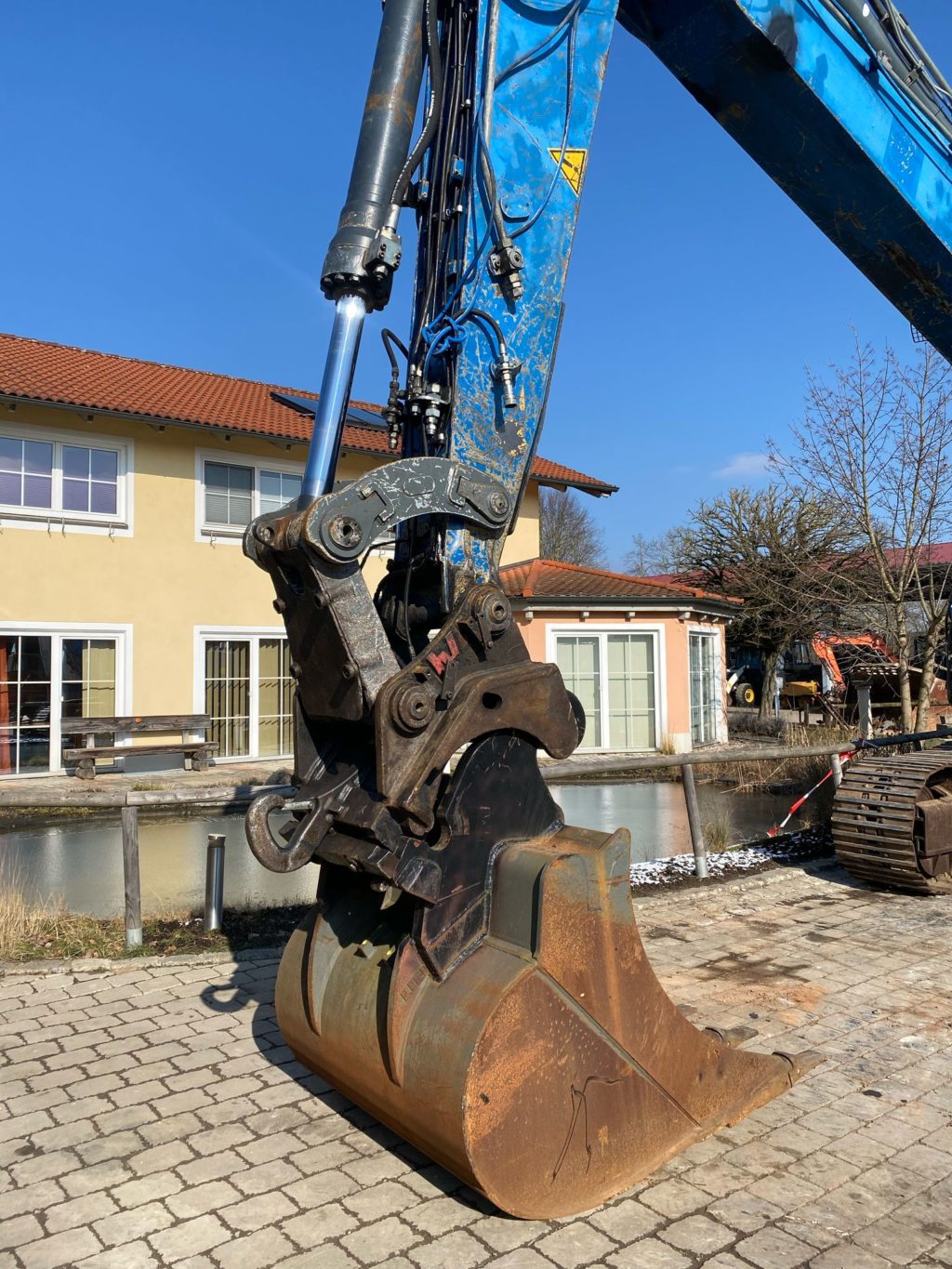 Liebherr R 934 C LIT, Kettenbagger – Bild 3