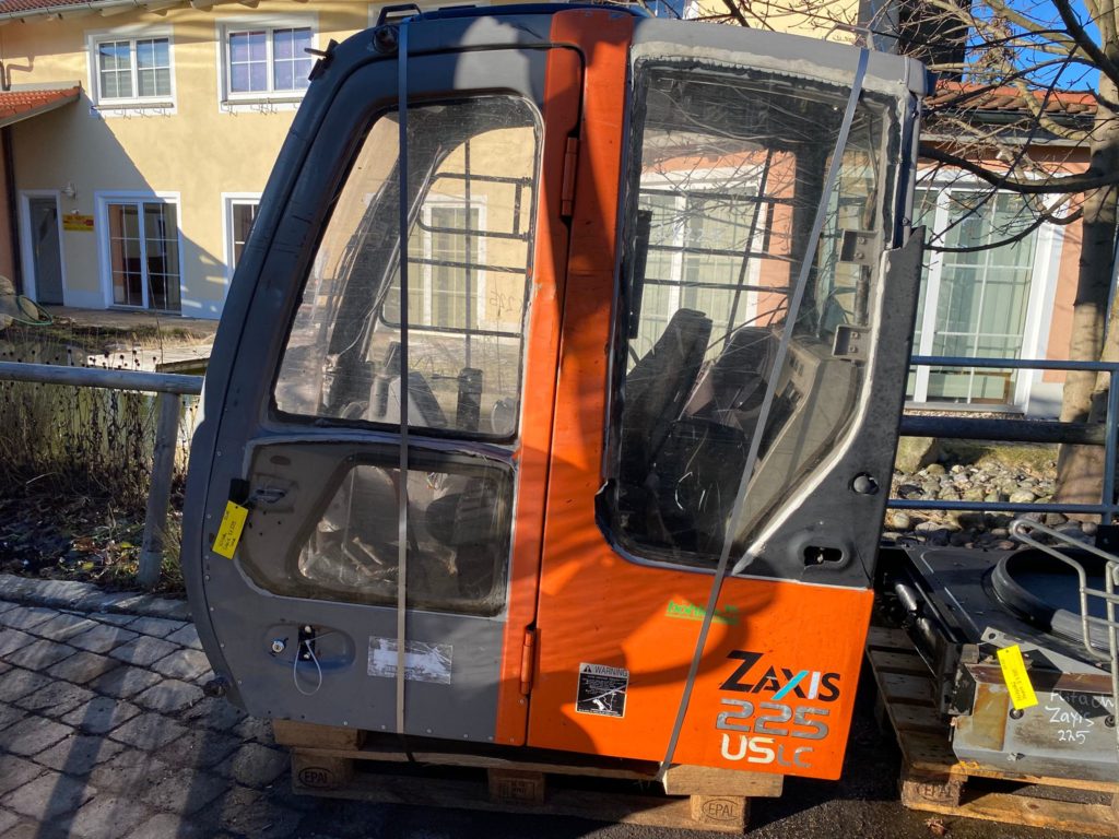 Kabine aus Hitachi ZX 225