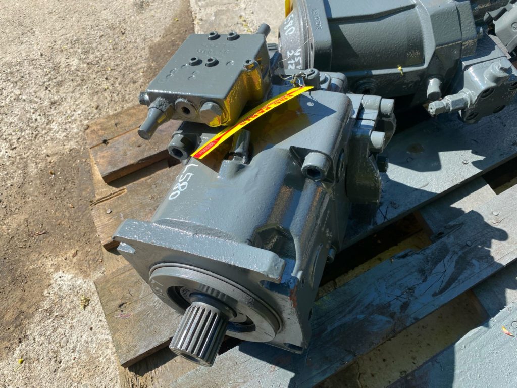 Hydraulikpumpen aus Liebherr L580 – Bild 8