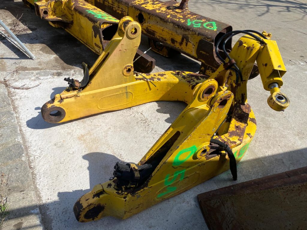 Schwenkbock  aus  Komatsu D51 PX – Bild 7