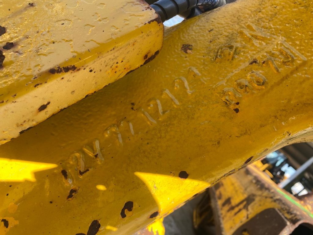 Schwenkbock  aus  Komatsu D51 PX – Bild 8