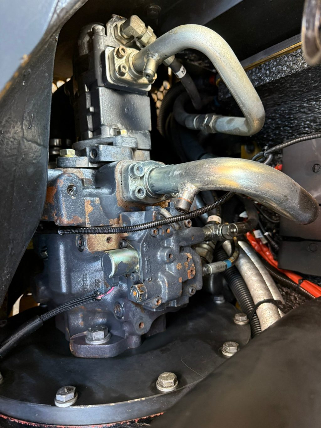 Komatsu PC 80 MR, Kettenbagger – Bild 6