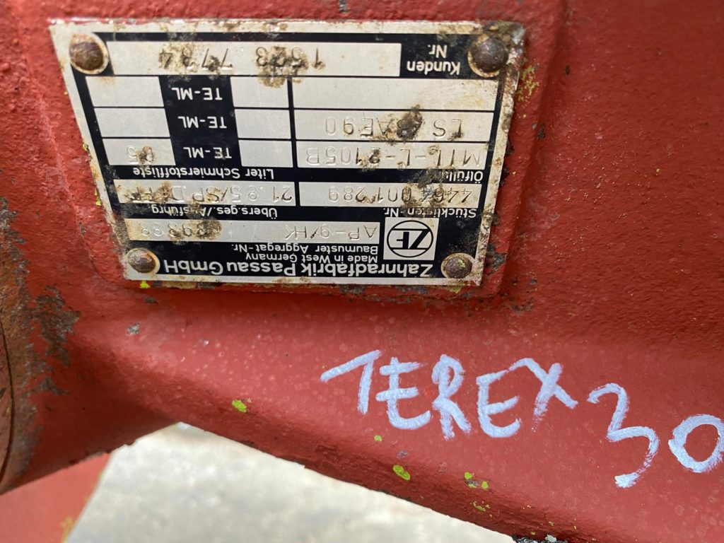 Achse ZF AP9 H aus Terex 3066 , Dumper – Bild 3