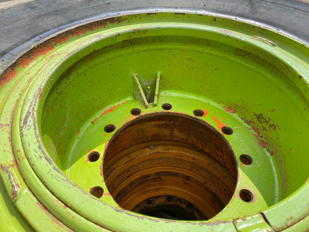 Reifen 23,5R 25 aus Dumper Terex 3066 – Bild 4