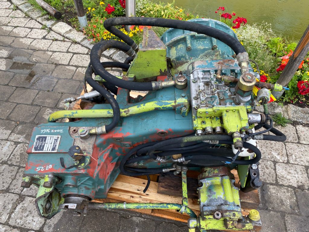 Lastschaltgetriebe  ZF 4WG 200, aus Terex 3066, Dumper