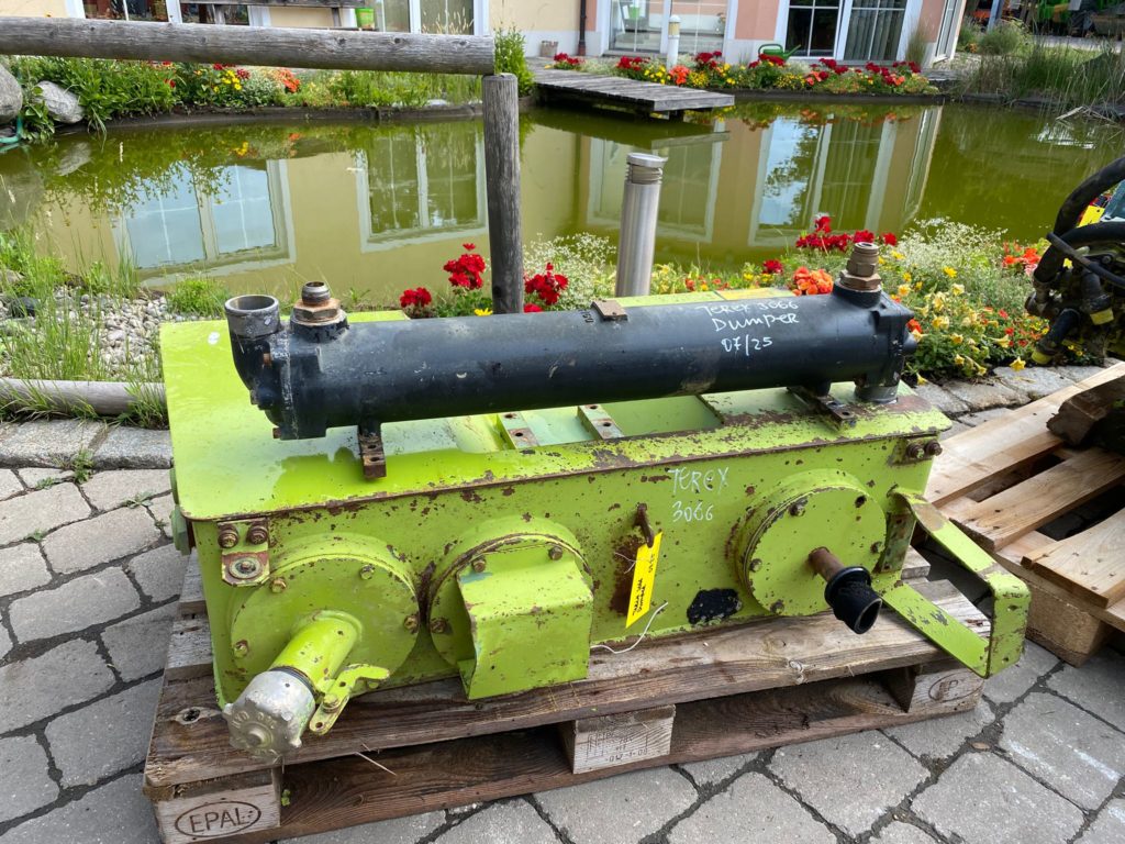 Hydrauliktank aus Terex 3066, Dumper