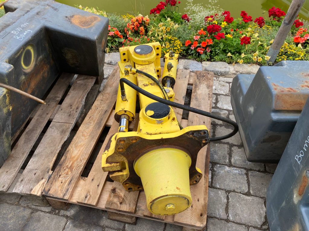 Hydraulikzylinder aus Bomag BW 144 – Bild 4