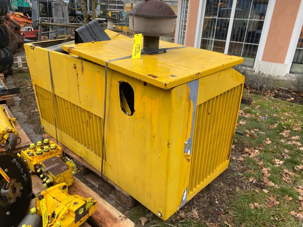Karosserieteile aus Furukawa 320E – Bild 6