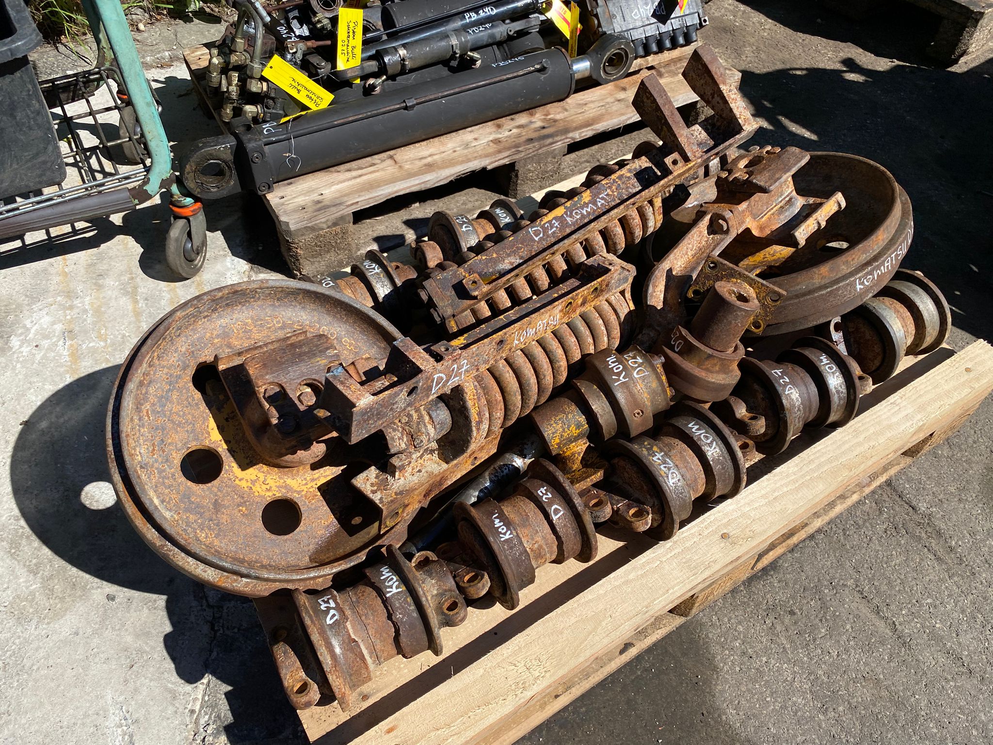 Laufwerkteile aus Komatsu D21S