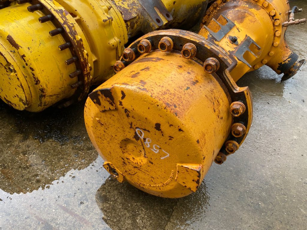 Vorderachse  aus Liebherr L 580 – Bild 6