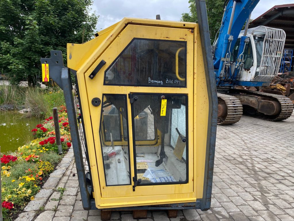 Kabine aus Walze Bomag BW 144 – Bild 4