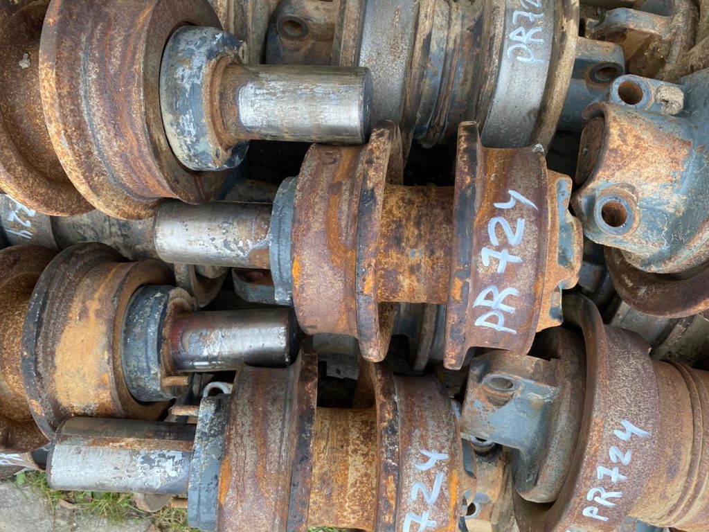 Laufrollen aus Liebherr PR 724 – Bild 2