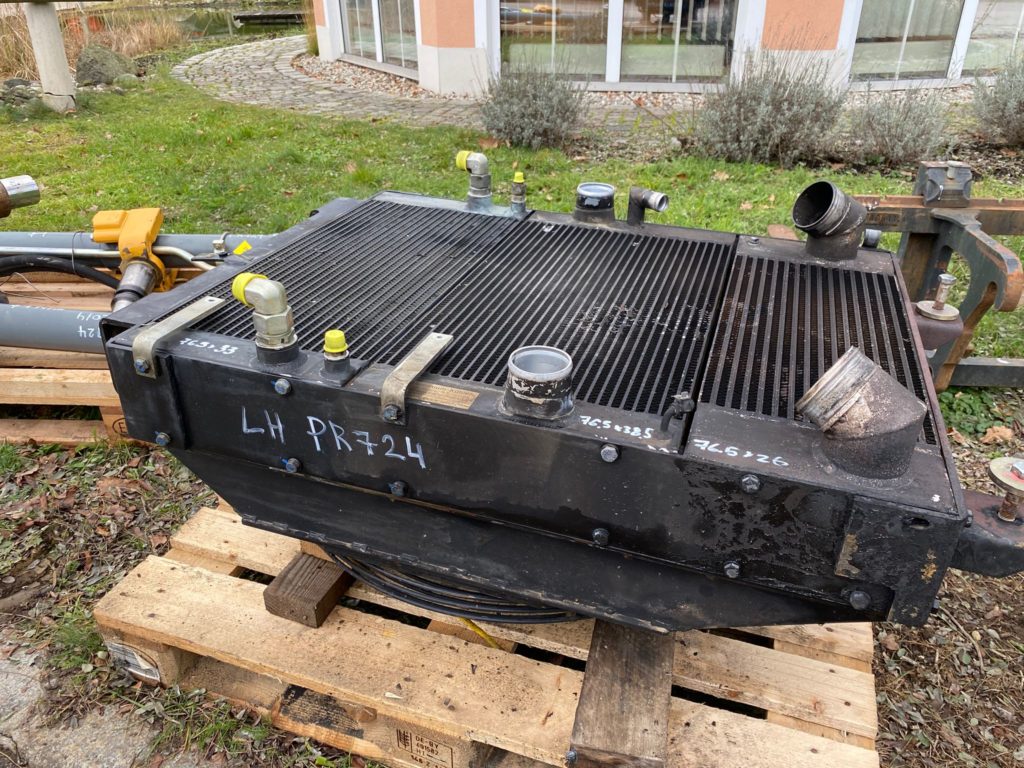 Kühler aus Liebherr PR 724 LPG – Bild 2