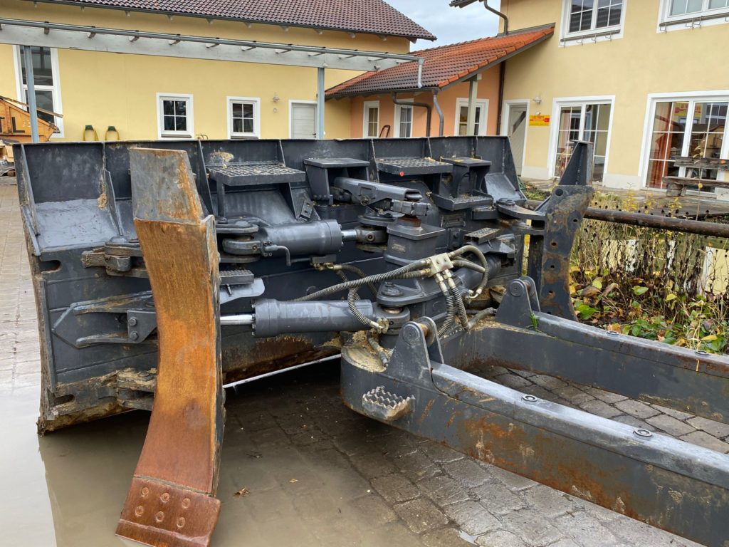Schild aus Liebherr PR724 LGP – Bild 6