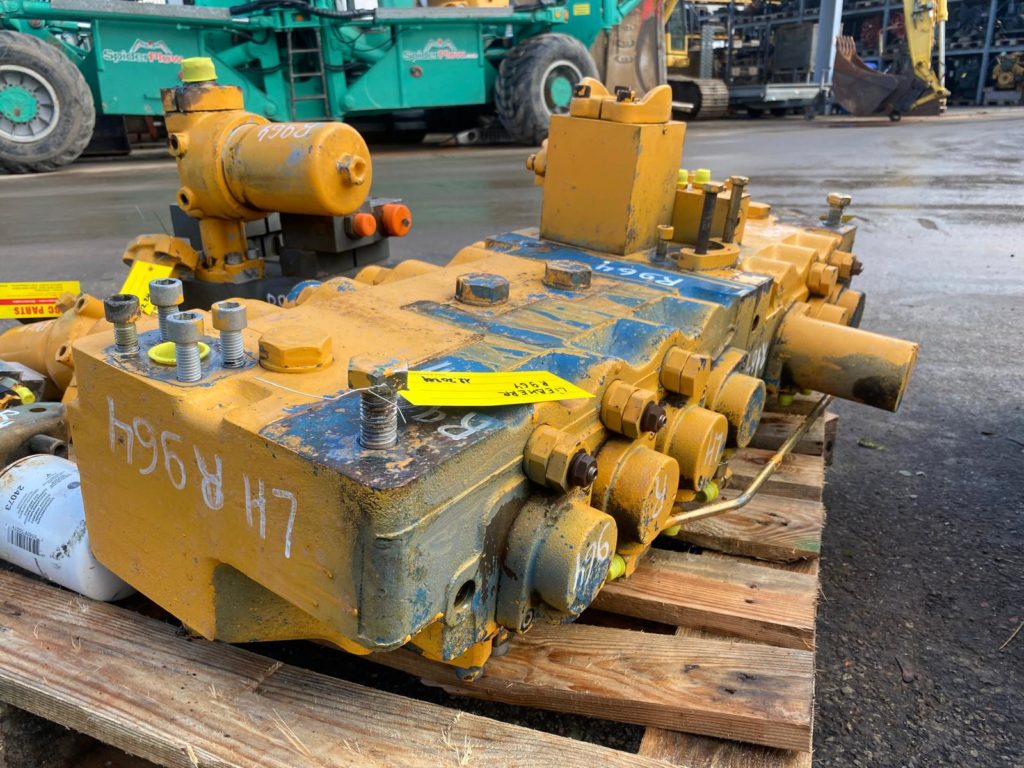 Steuerblock   aus Liebherr R964B – Bild 7