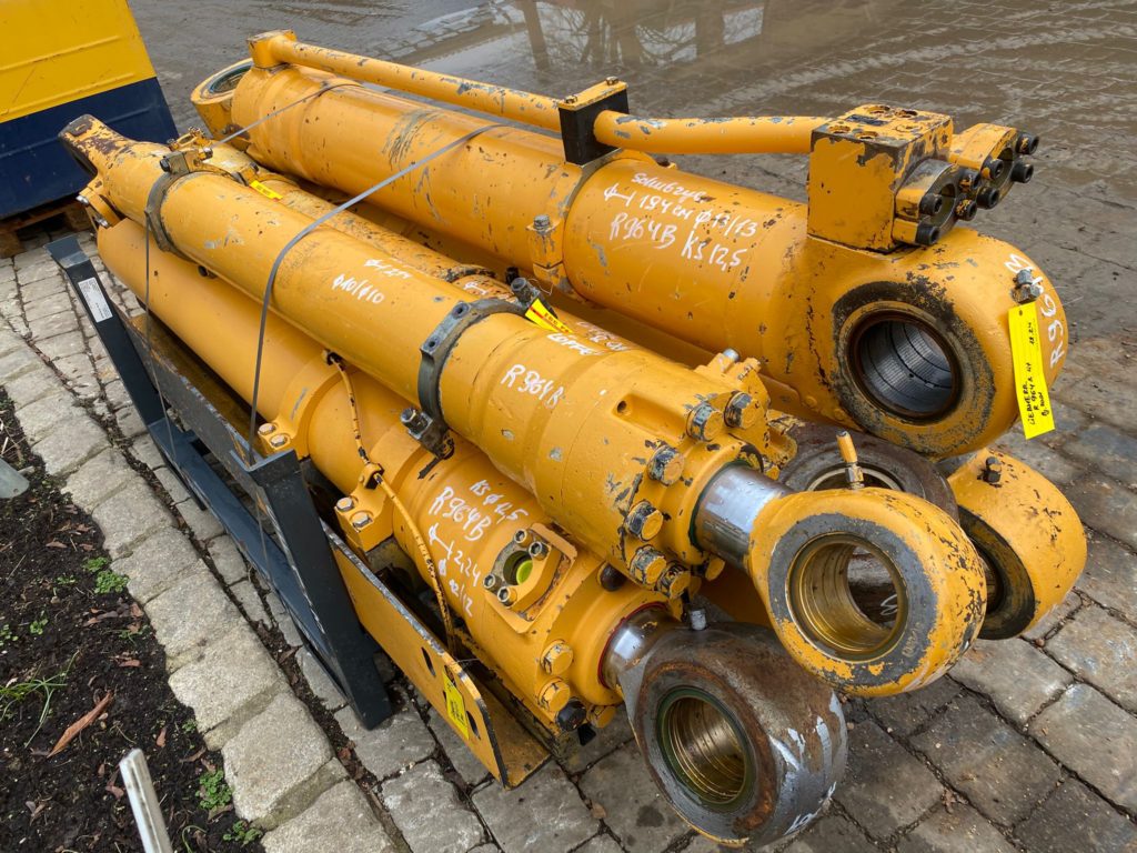 Hydraulikzylinder aus Liebherr R964B – Bild 6