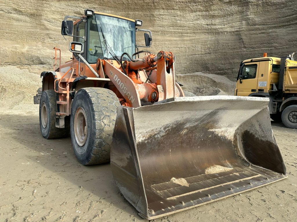 Doosan DL 300, Radlader – Bild 12