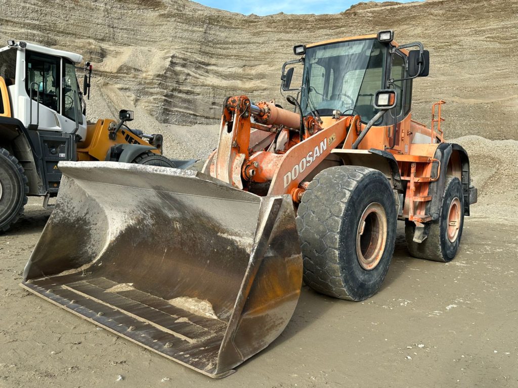 Doosan DL 300, Radlader – Bild 14