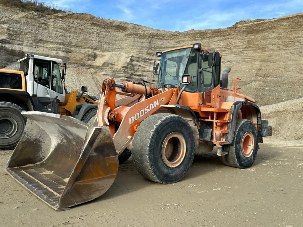 Doosan DL 300, Radlader – Bild 15