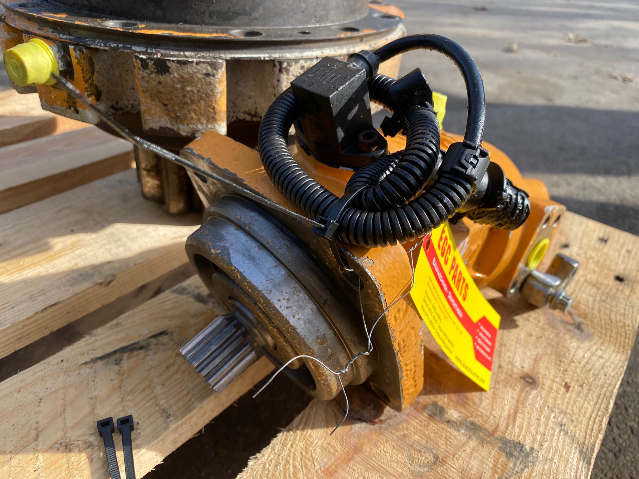 Drehwerksgetriebe aus Case WX 165 – Bild 7