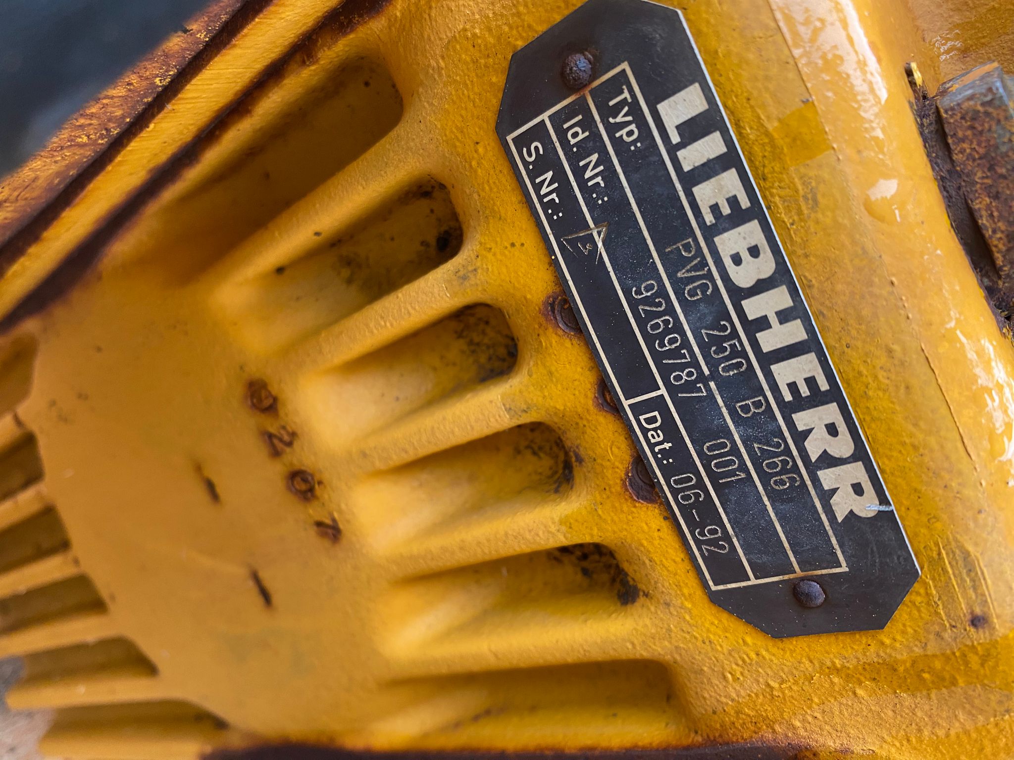 Pumpenverteilergetriebe PVG 250, Linde BPV 50 aus Liebherr PR 712 – Bild 2