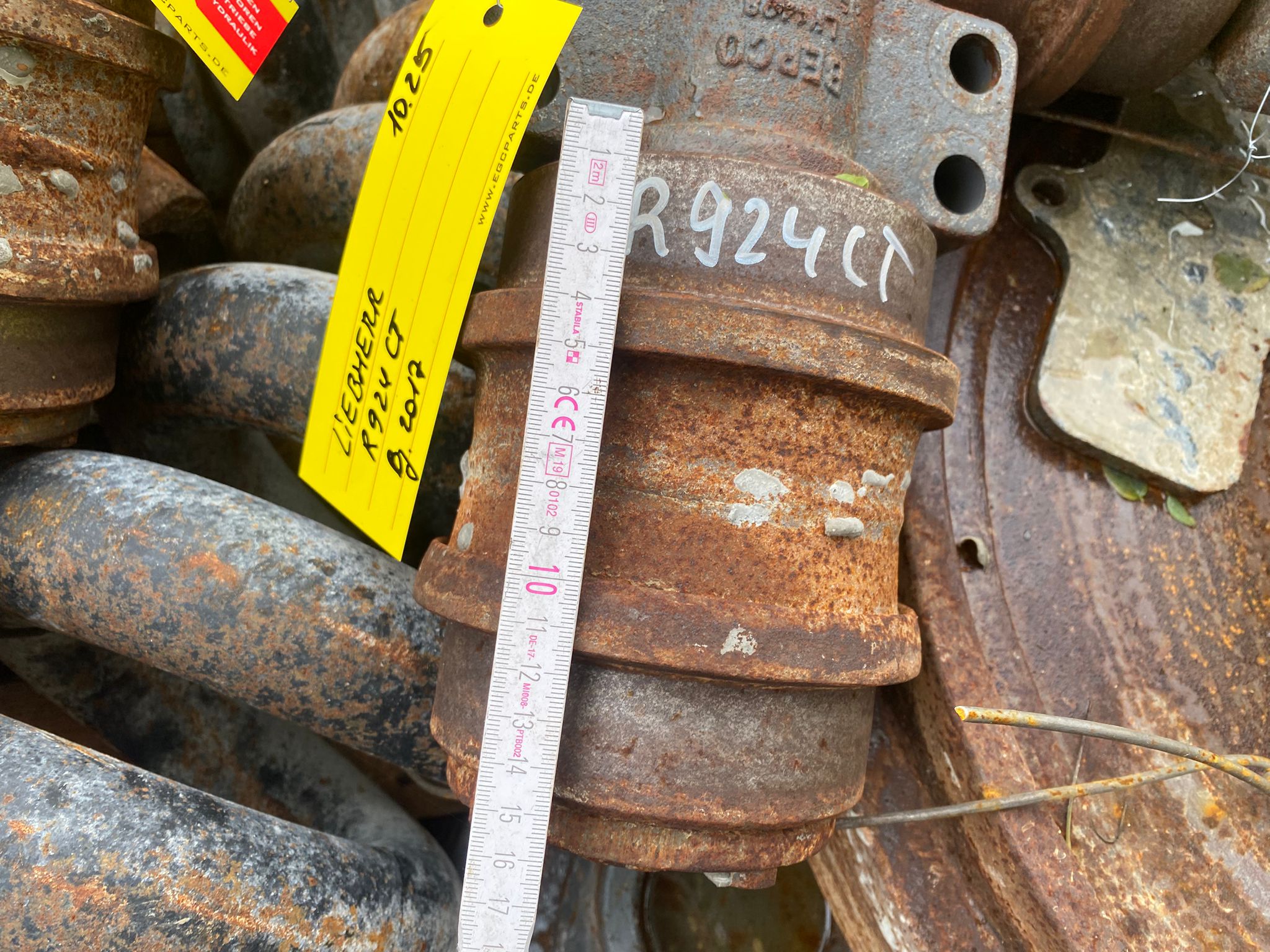 Leitrad, Feder, Tragrollen aus Liebherr R924 CT – Bild 8