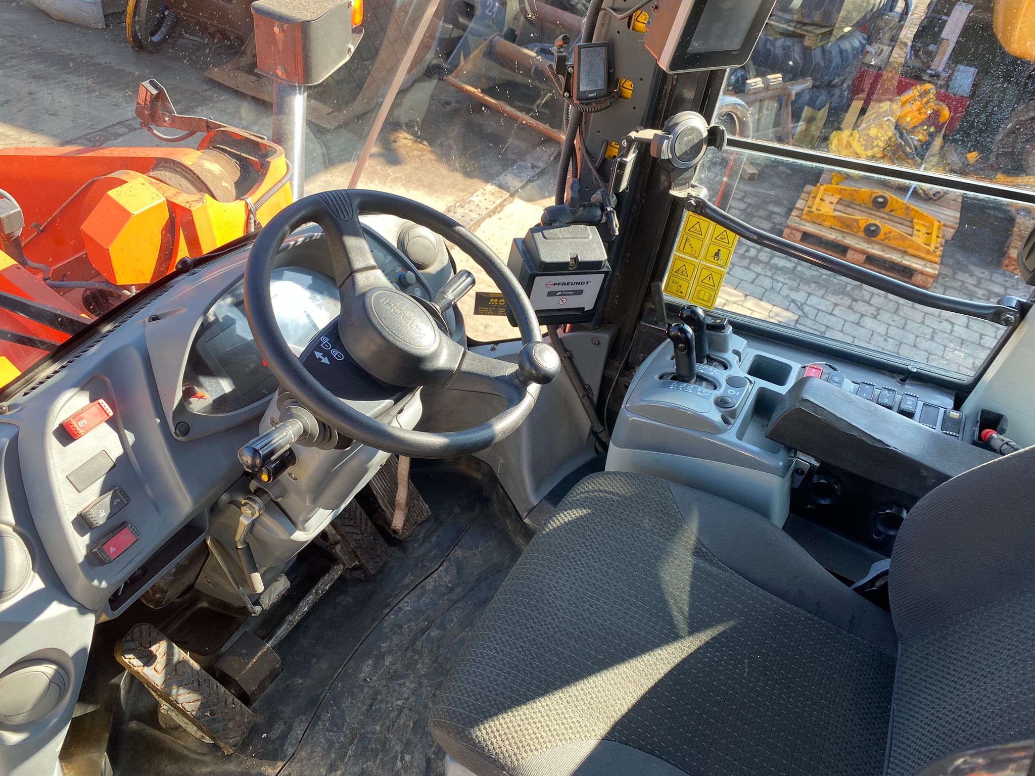 Hitachi ZW 330-6, Radlader – Bild 19