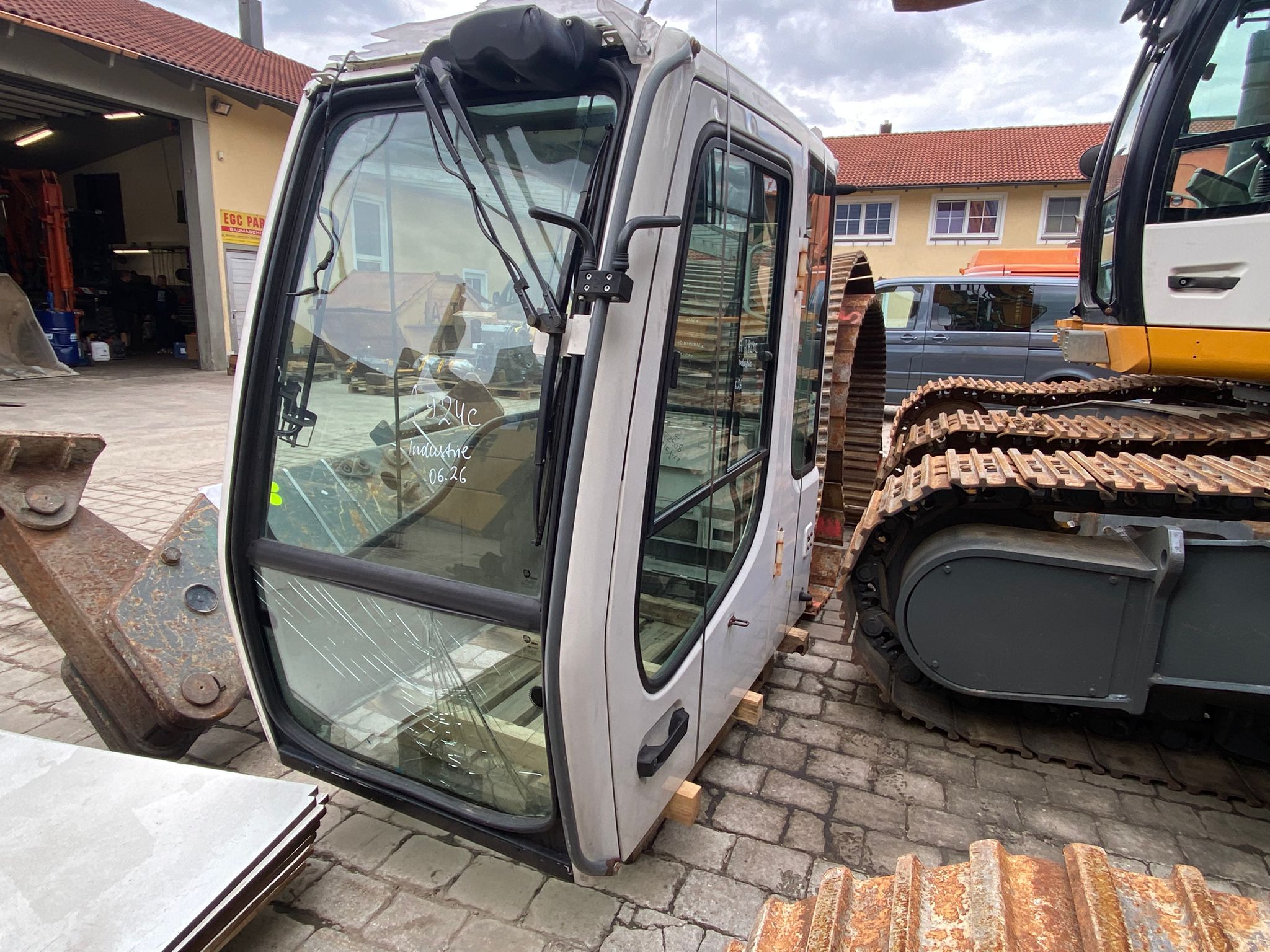 Kabine aus Liebherr A924C , Umschlagbagger – Bild 4
