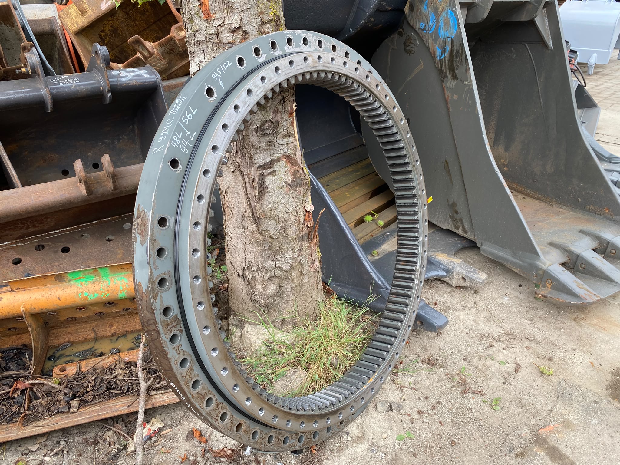 Drehkranz aus Liebherr R924 C T – Bild 4