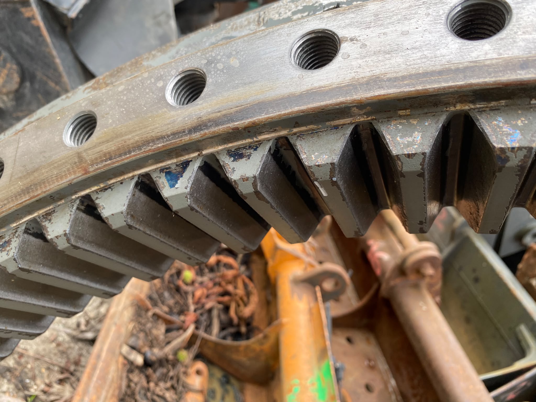 Drehkranz aus Liebherr R924 C T – Bild 8