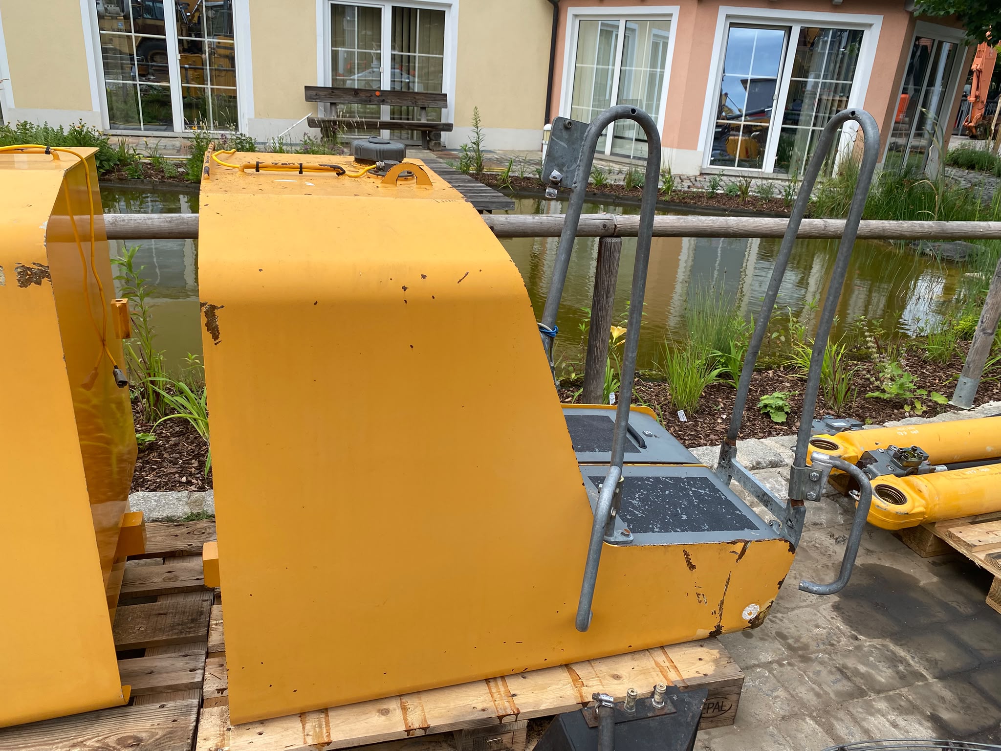 Hydrauliktank, Dieseltank aus Liebherr A924C , Umschlagbagger – Bild 4