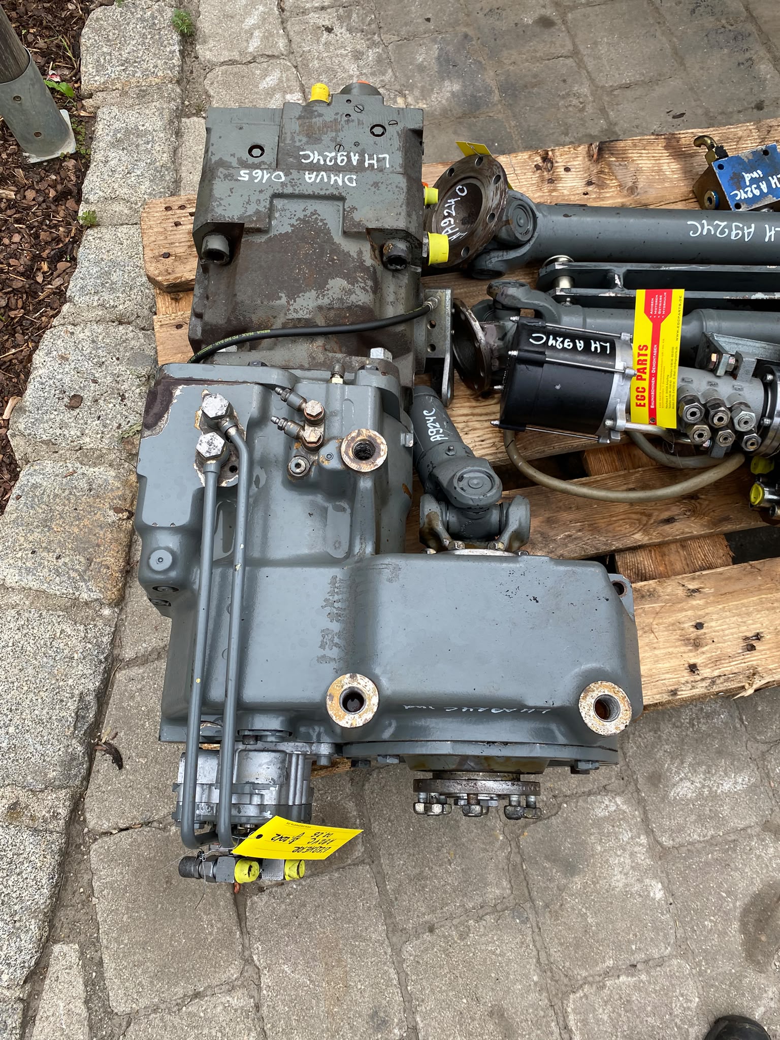 Achsverteilergetriebe aus Liebherr A924C – Bild 3