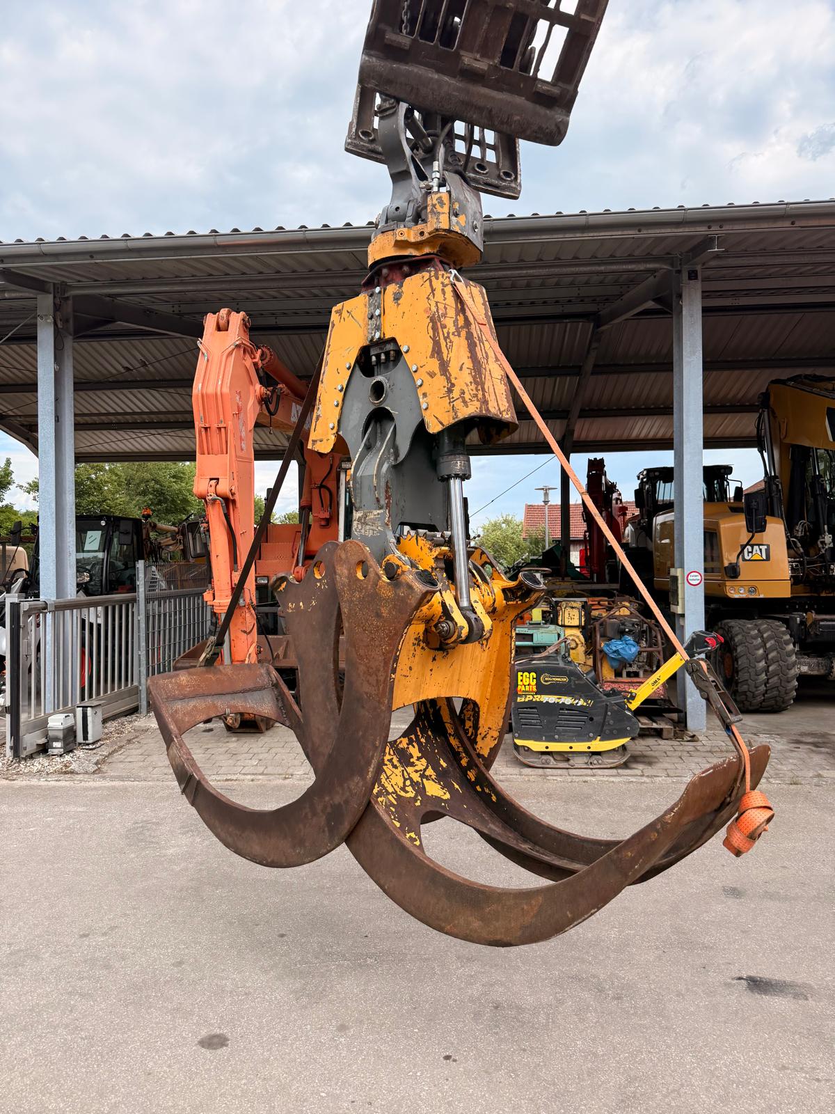 Holzgreifer aus Liebherr A924 C Umschlagbagger
