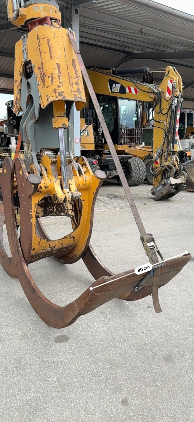 Holzgreifer aus Liebherr A924 C Umschlagbagger – Bild 5