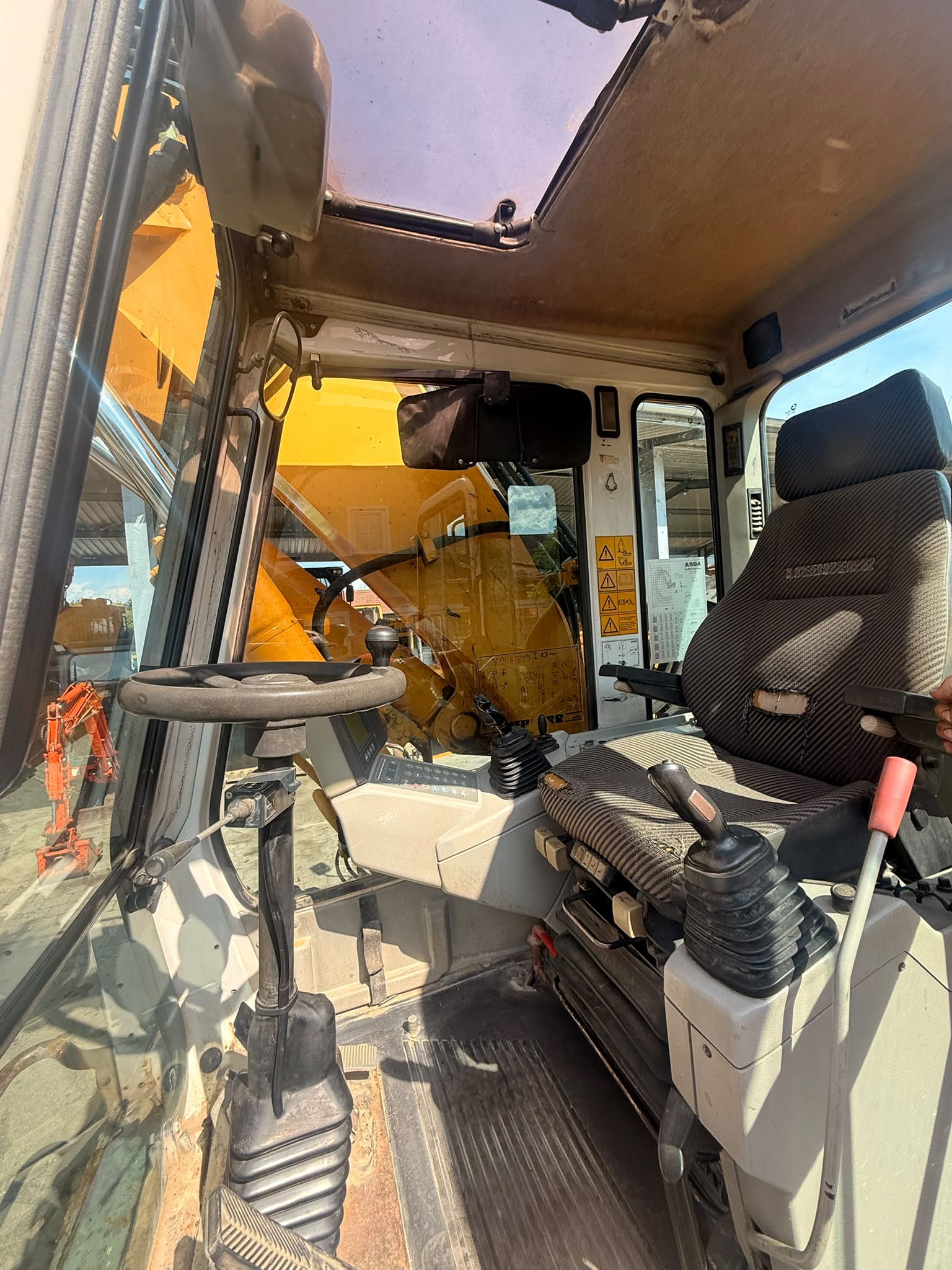Liebherr A904 LIT, Mobilbagger – Bild 7