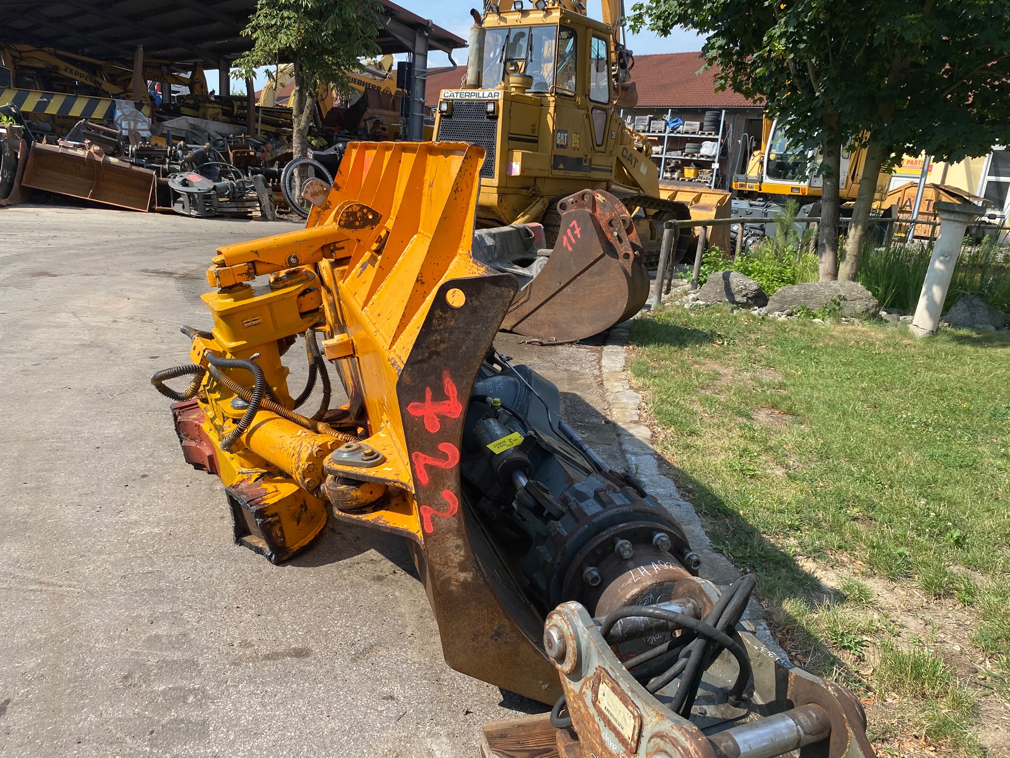 Planierschild aus Liebherr PR 722 – Bild 3