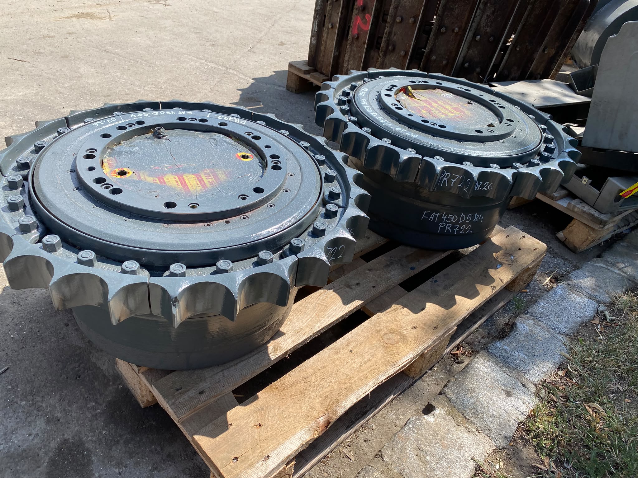 Endantrieb FAT 450D584 aus Liebherr PR 722 – Bild 2