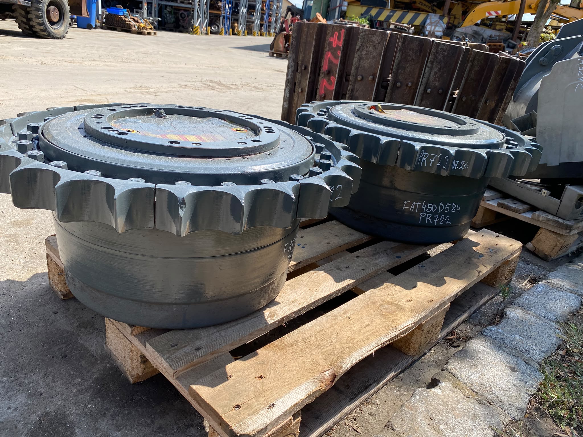 Endantrieb FAT 450D584 aus Liebherr PR 722 – Bild 3