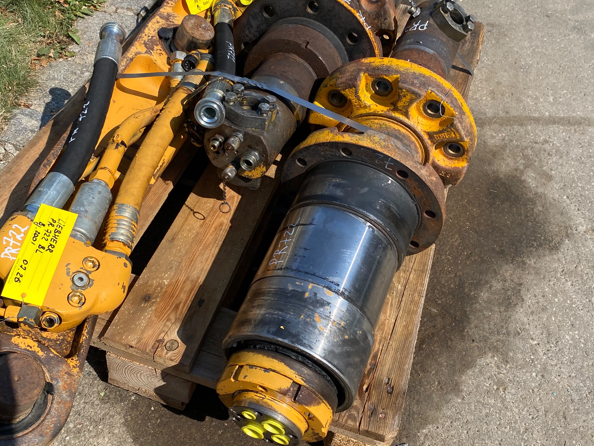 Drehdurchführung aus Liebherr PR 722 – Bild 3