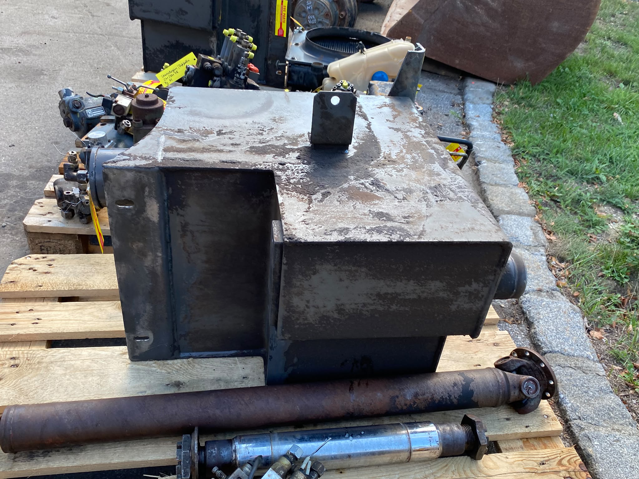 Dieseltank, Hydrauliktank aus Zettelmeyer ZL 802 – Bild 5