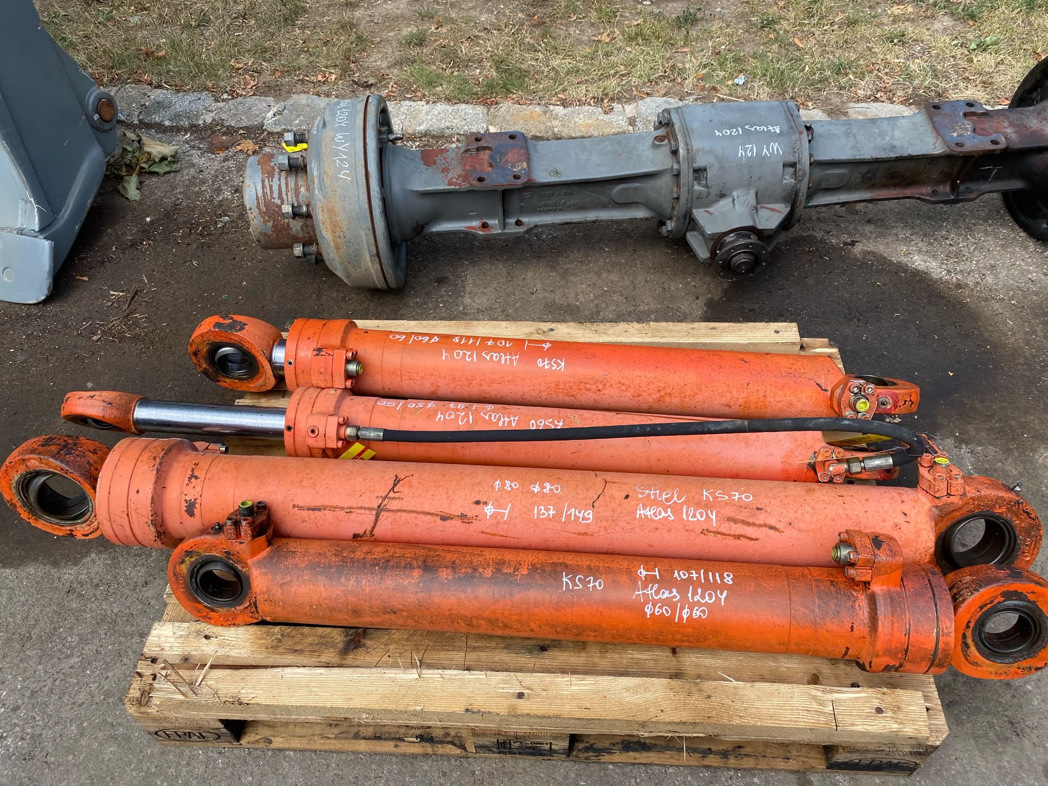 Hydraulikzylinder aus Atlas 1204 – Bild 6