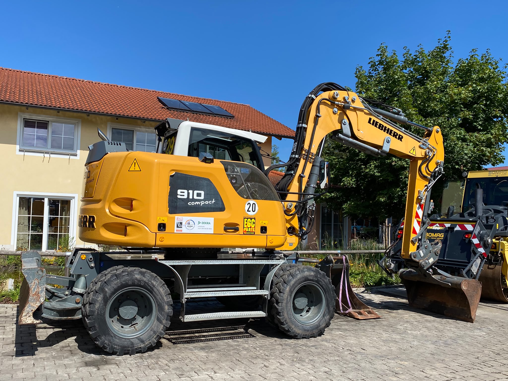 Liebherr A910 compact , Mobilbagger – Bild 11