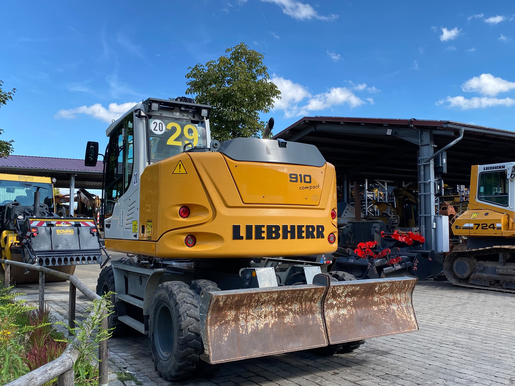 Liebherr A910 compact , Mobilbagger – Bild 14