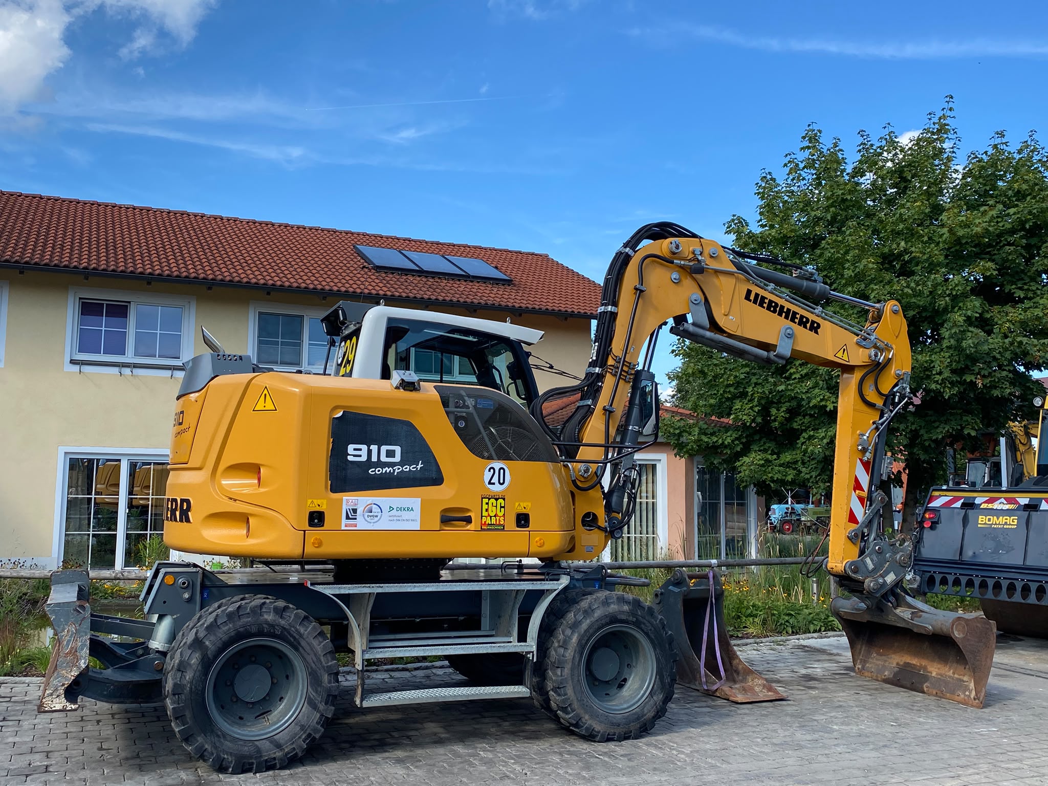 Liebherr A910 compact , Mobilbagger – Bild 2