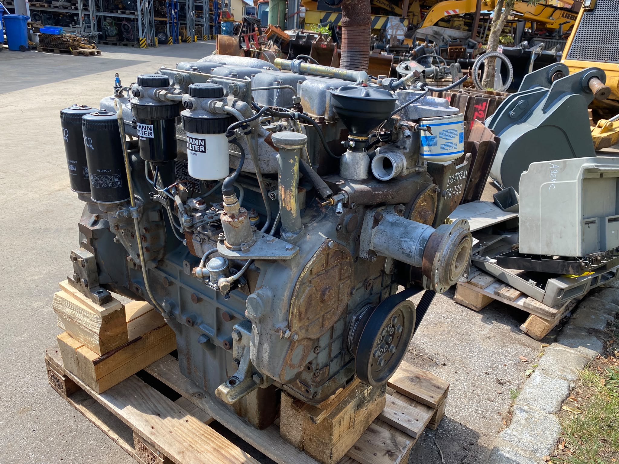 Liebherr D924 TE A1, Dieselmotor aus Liebherr PR 722 – Bild 2