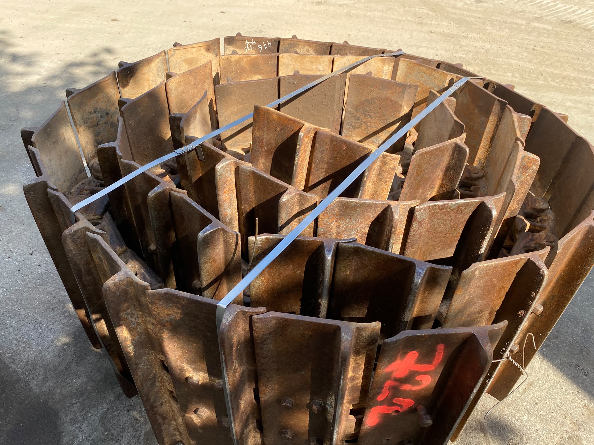 Ketten aus Liebherr PR 722 BL – Bild 2