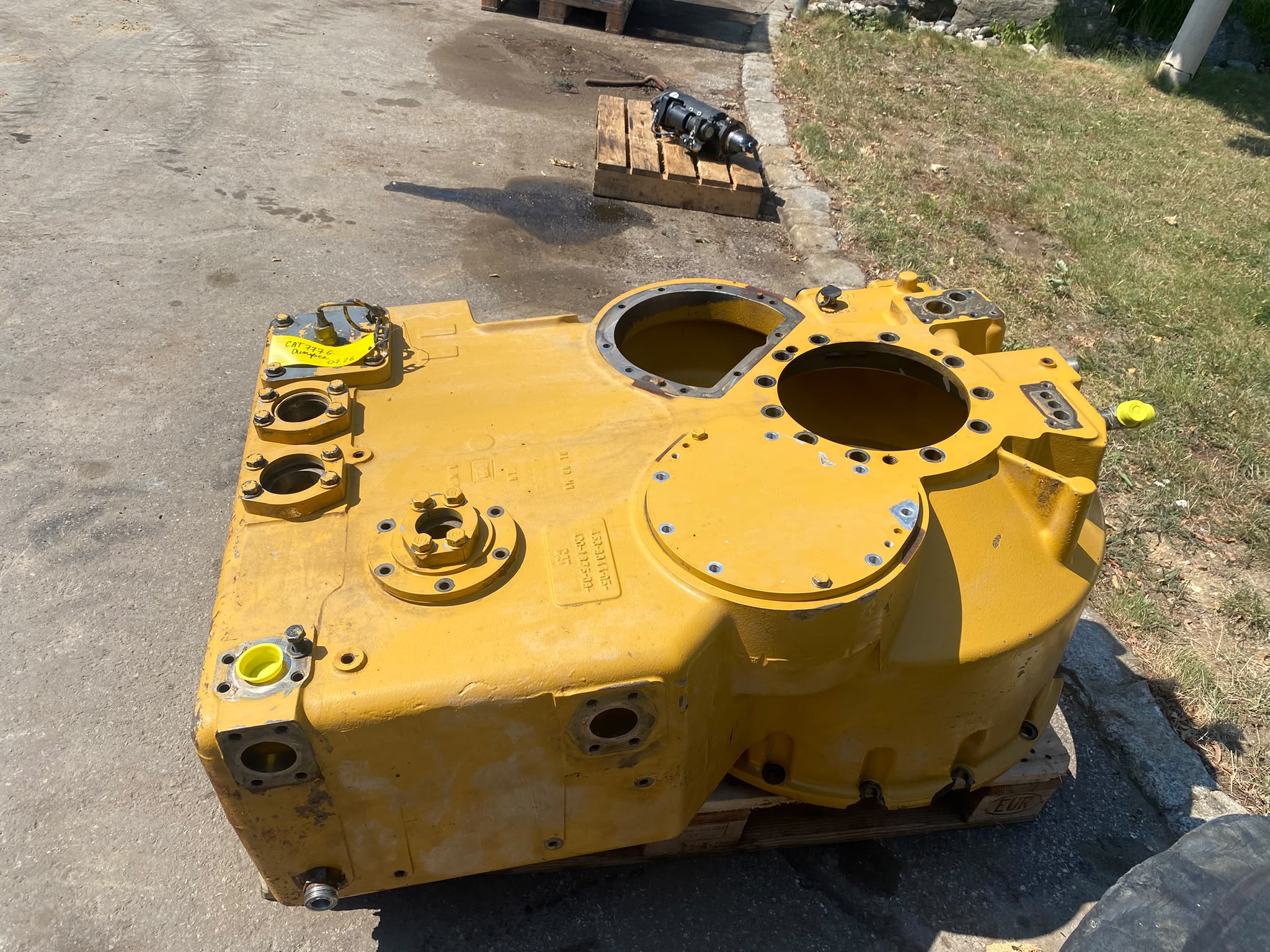 Drehmomentwandler Gehäuse aus CAT 777G, Dumper – Bild 9