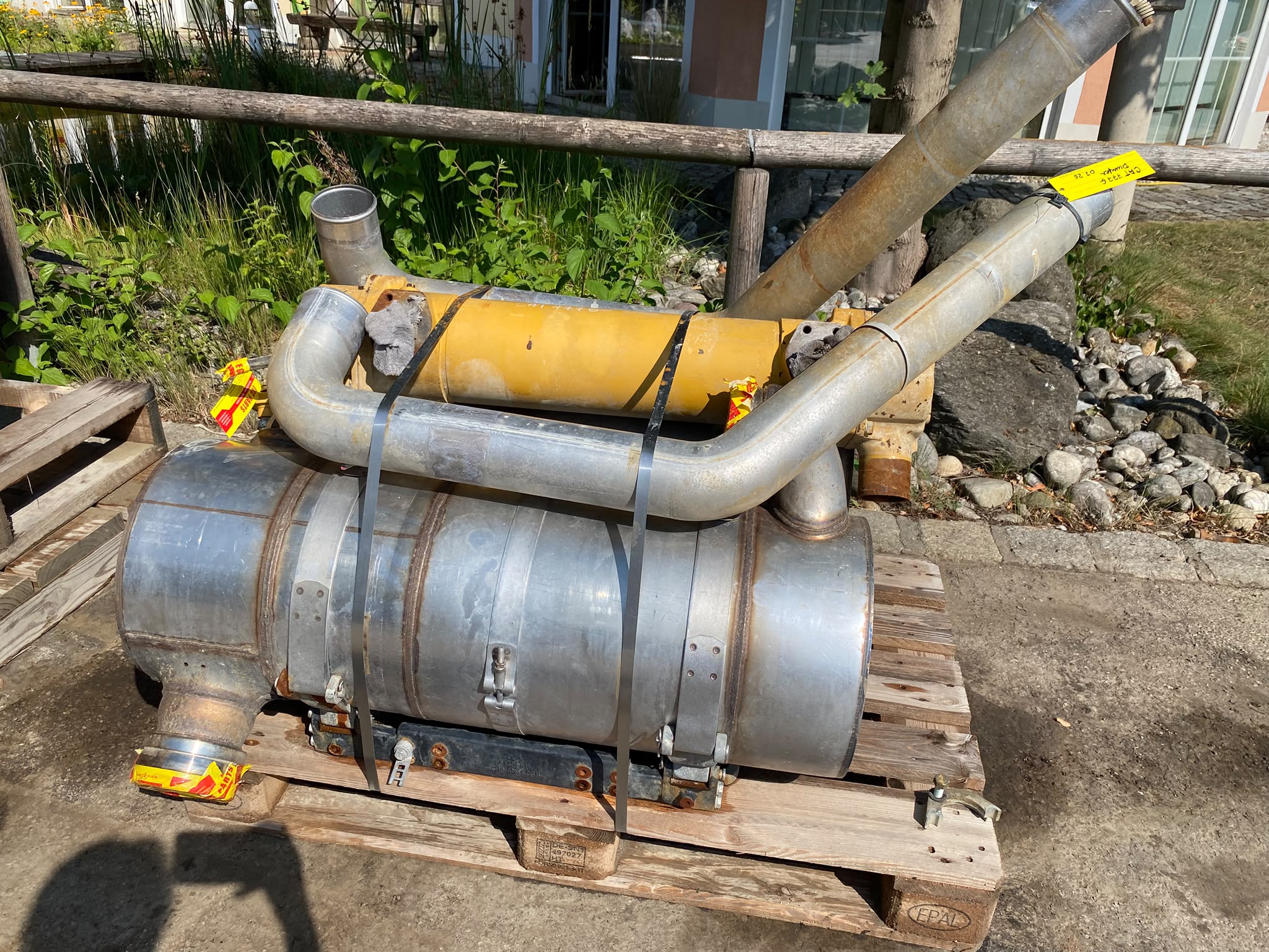 Auspuff , Wärmetauscher aus CAT 777G, Dumper – Bild 2