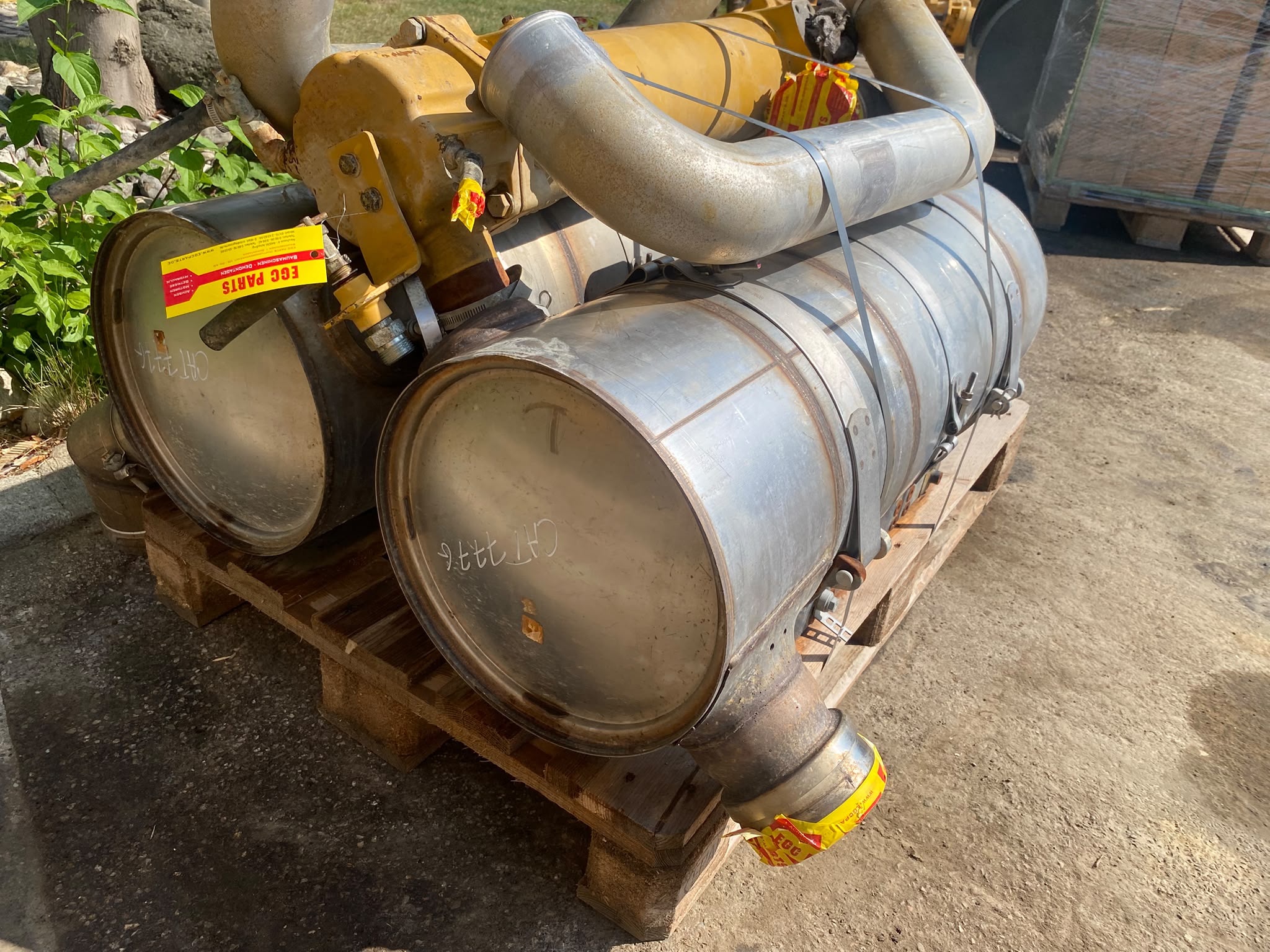 Auspuff , Wärmetauscher aus CAT 777G, Dumper – Bild 6