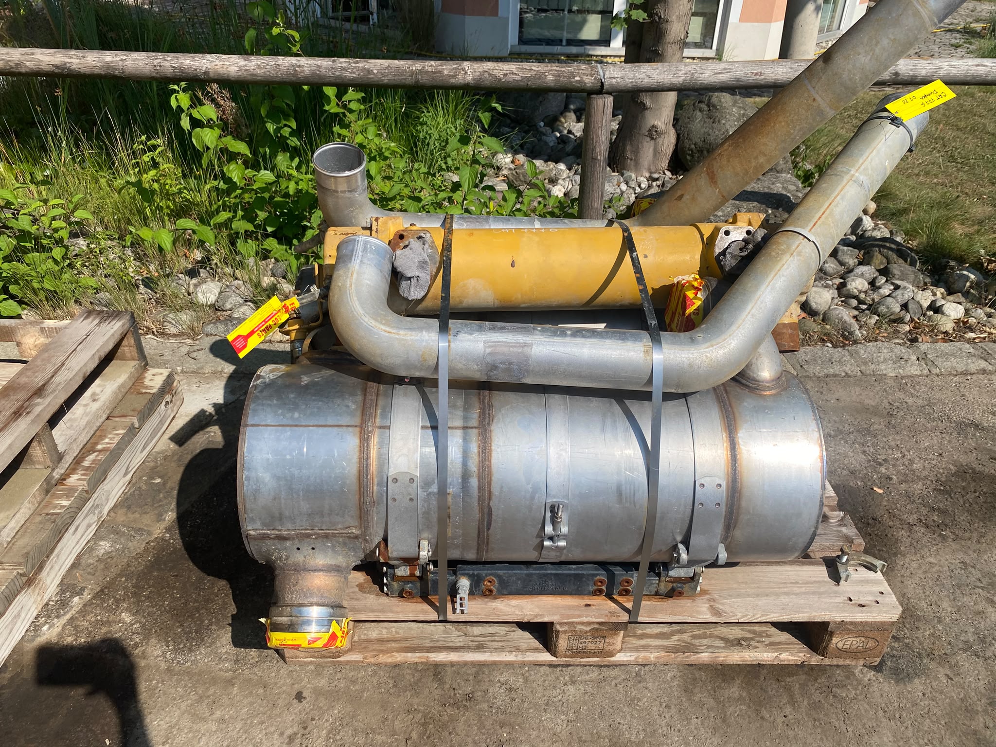 Auspuff , Wärmetauscher aus CAT 777G, Dumper – Bild 7